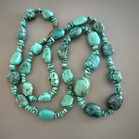 Turquoise Agate Natural Gemstone 40 inches Stunning🔥 - Picture 2 of 5